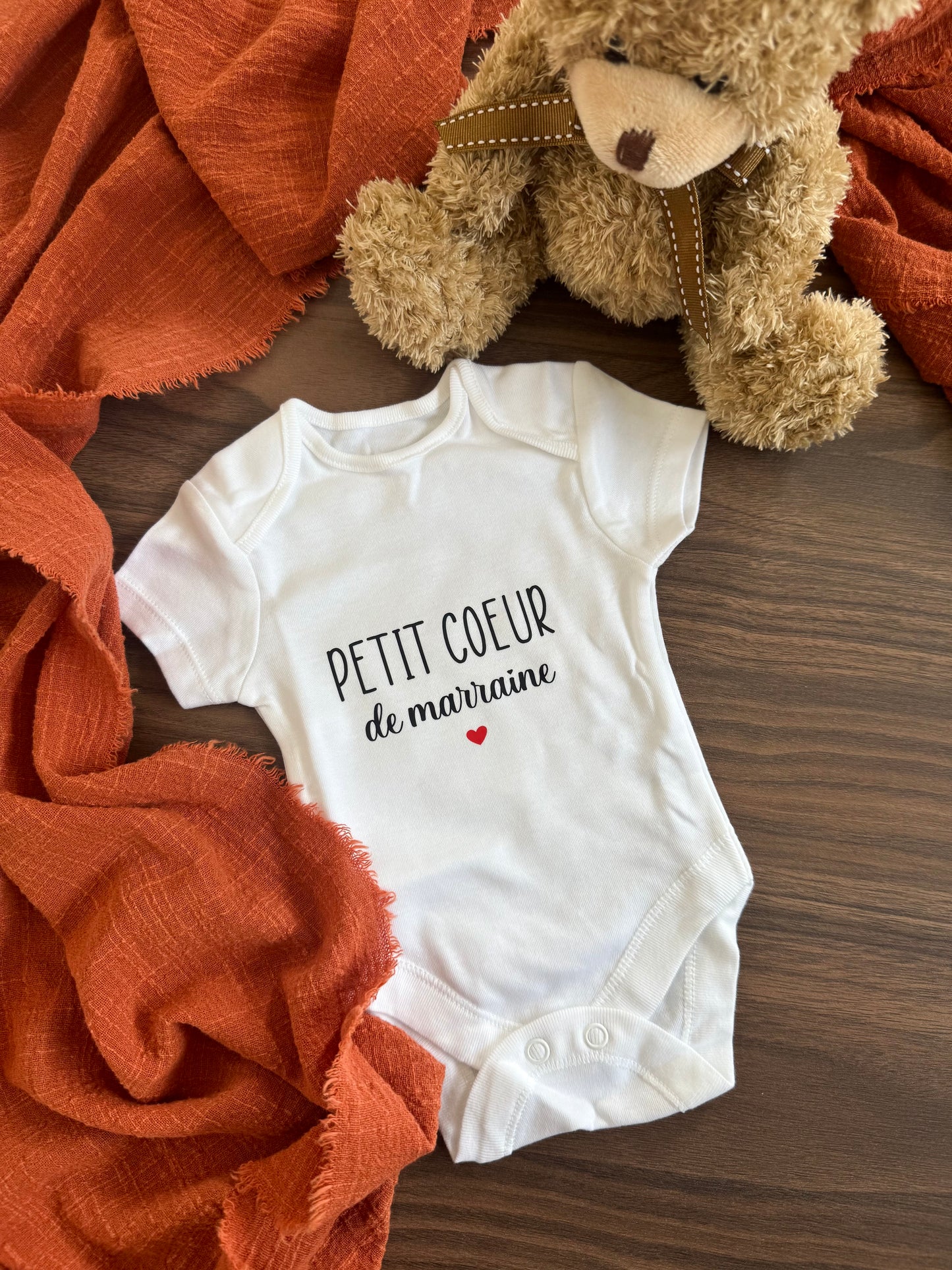 Body bébé personnalisé "Petit cœur de Marraine"
