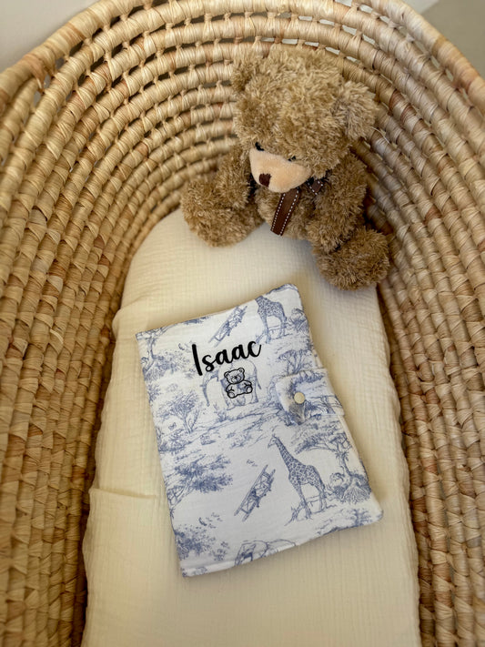 Protège carnet de santé personnalisé en double gaze de coton safari, cadeau naissance personnalisé
