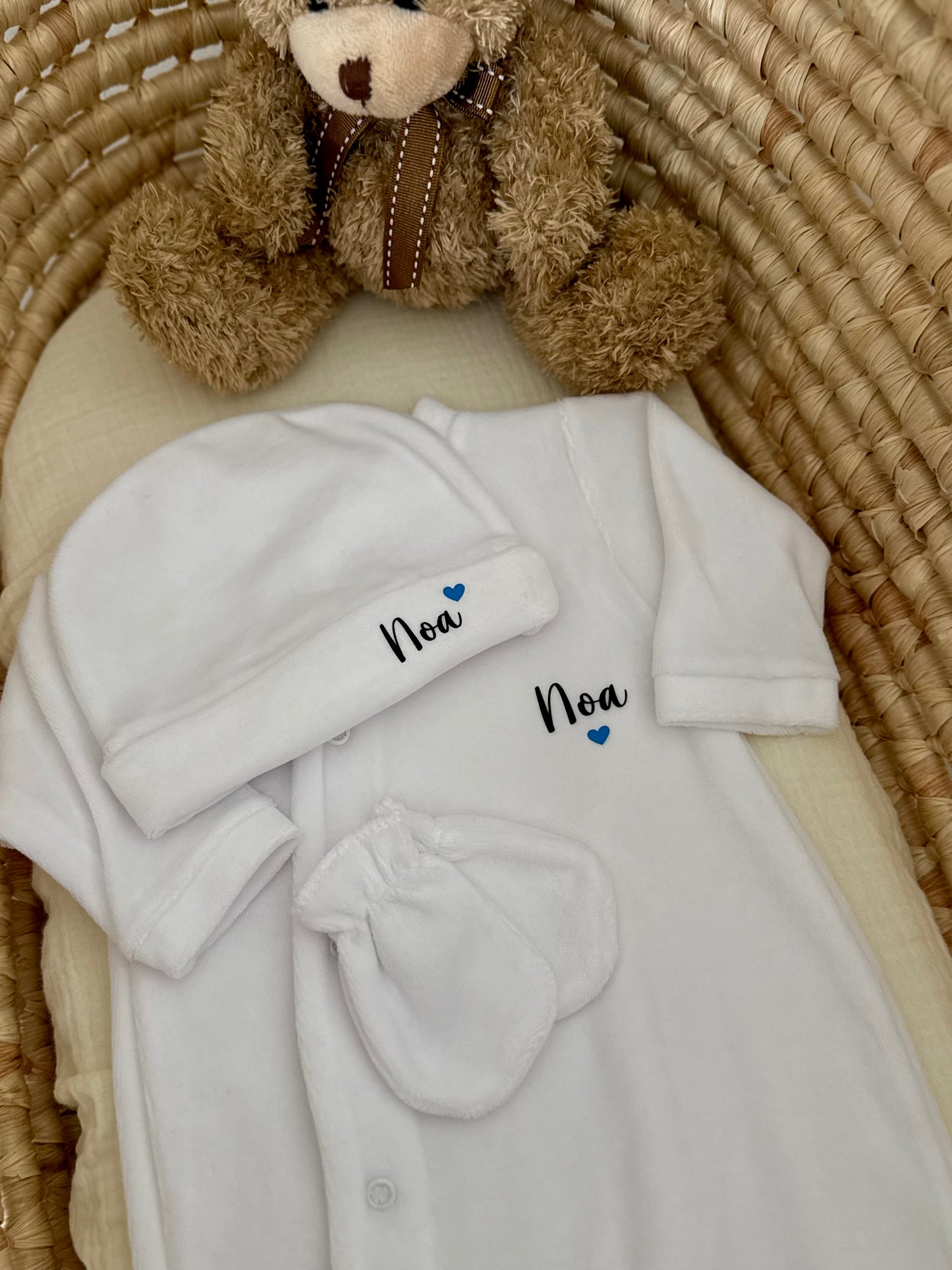 Tenue de naissance personnalisée bébé – Ensemble 3 pièces en velours – Pyjama naissance personnalisé, cadeau naissance